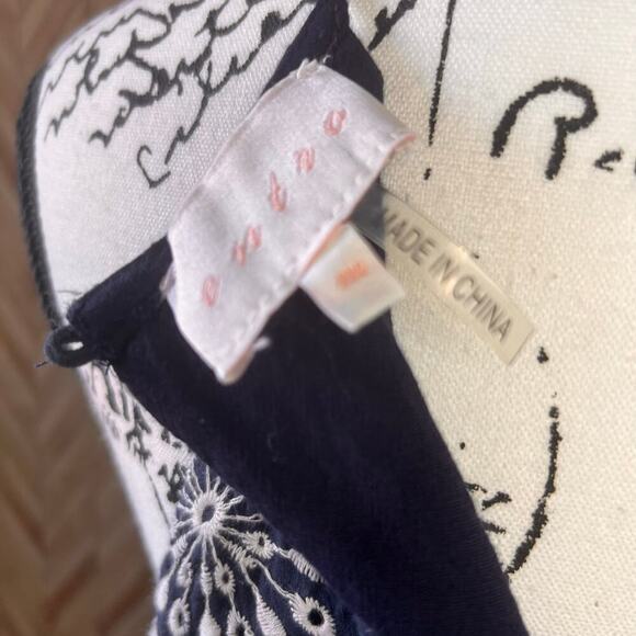 NWOT Entro Mini‎ Embroidered Blue White Mini Dress Women's Size Medium - Picture 8 of 8